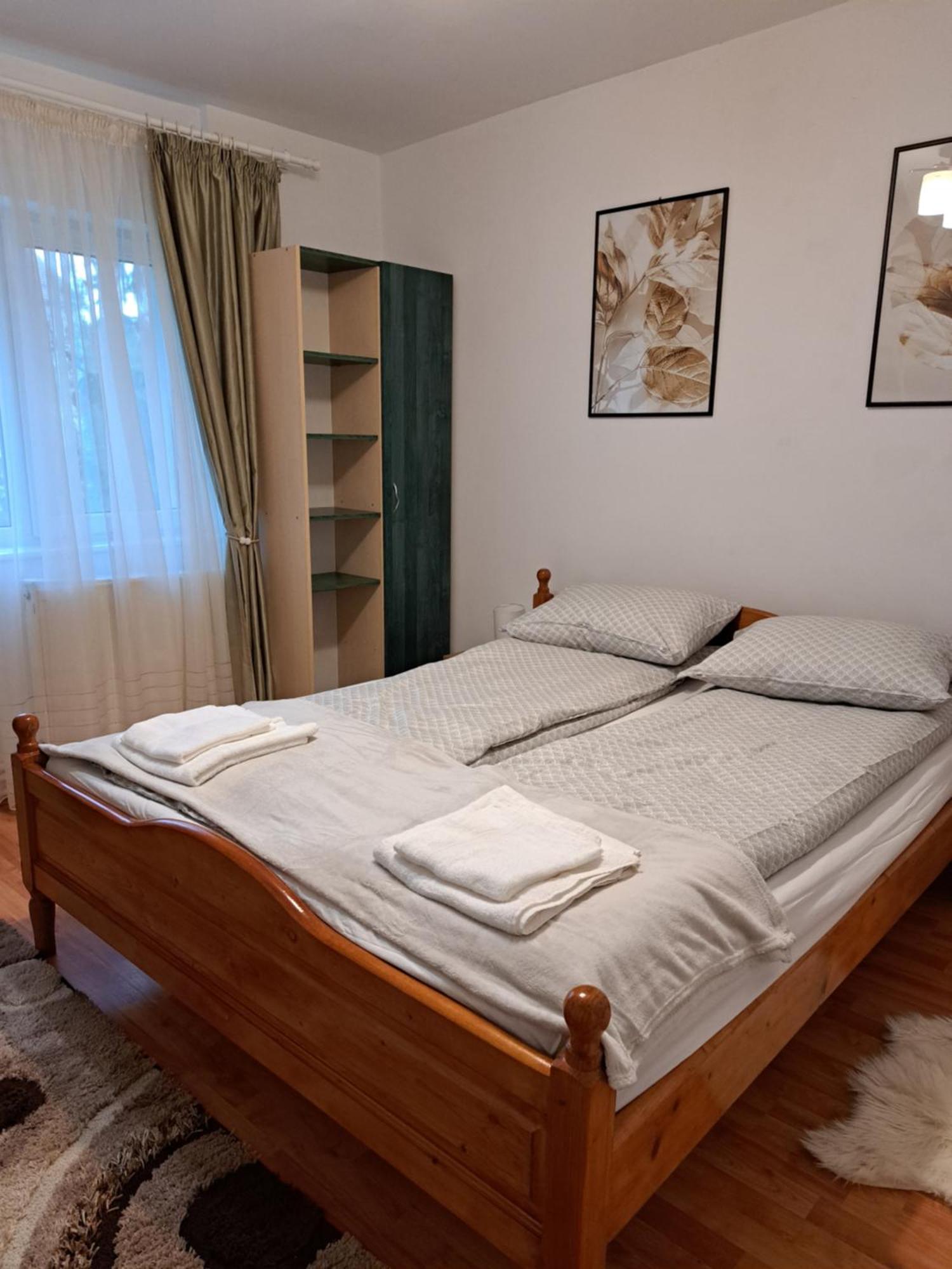 Deny Apartman Sfântu-Gheorghe Esterno foto