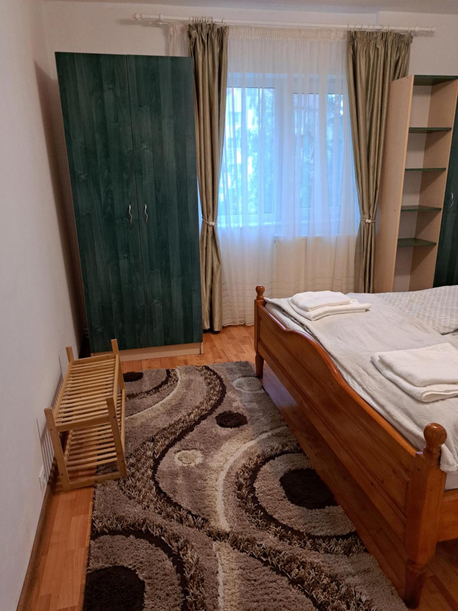 Deny Apartman Sfântu-Gheorghe Esterno foto